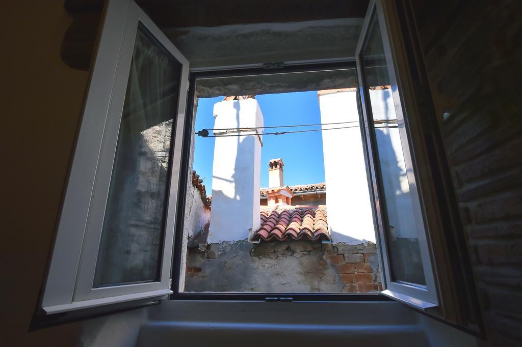 Antique Apartment Arsenale Ровин Екстериор снимка