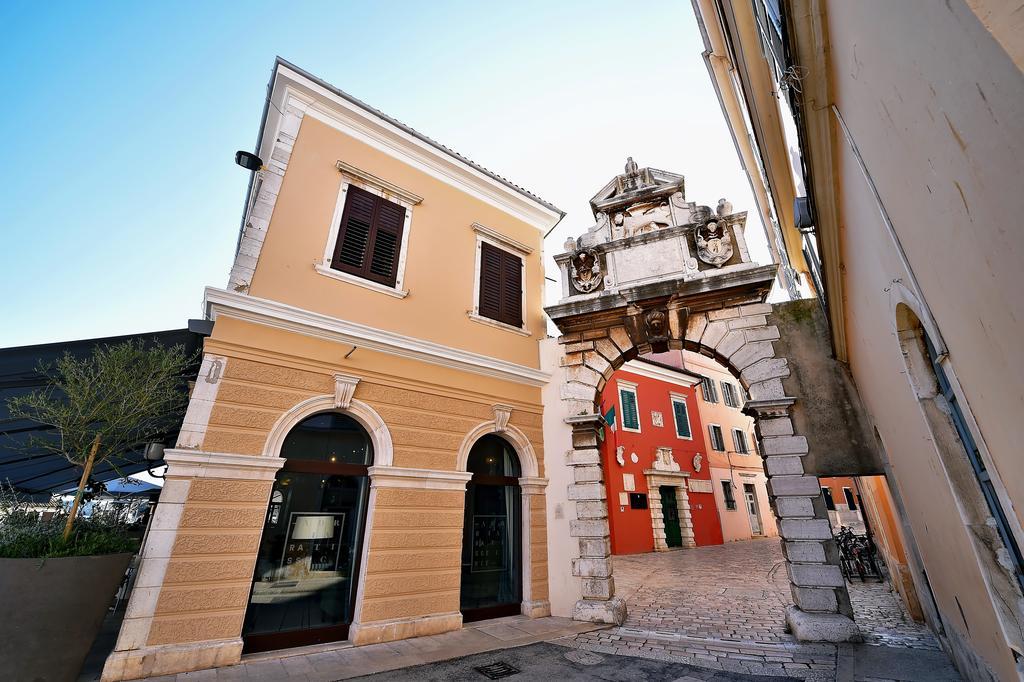 Antique Apartment Arsenale Ровин Екстериор снимка